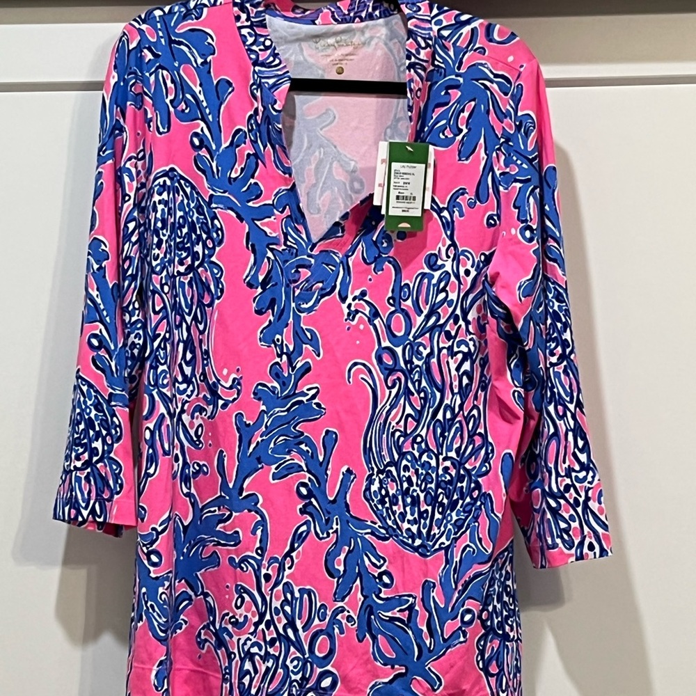 Lilly Pulitzer tunic.  NWT. Caught in Coral.  XL